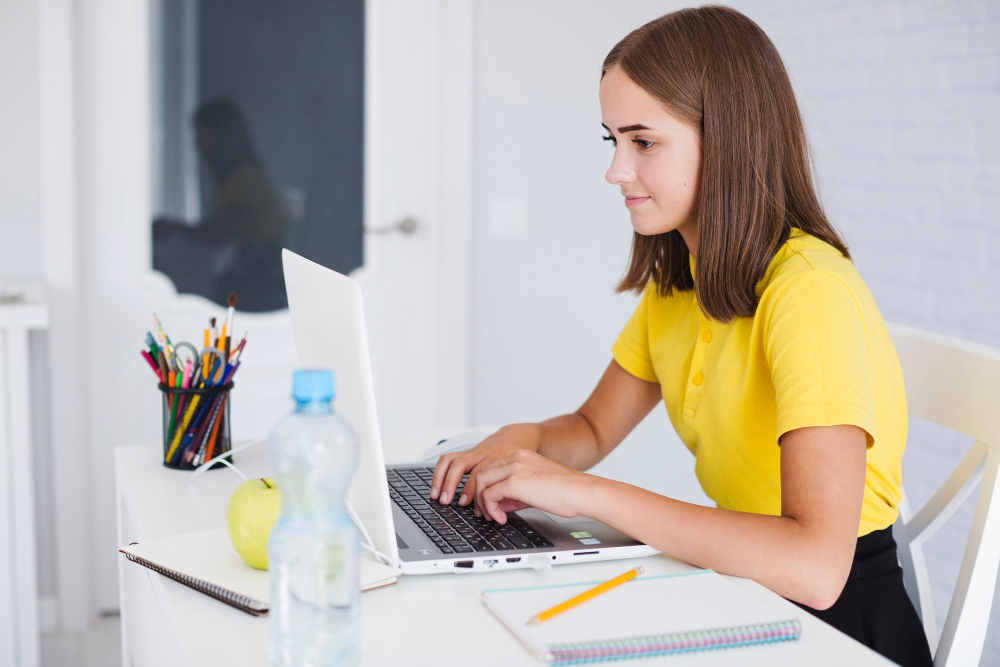 Fenntartható iskolakezdés: régi laptopból is lehet villámgyors társ