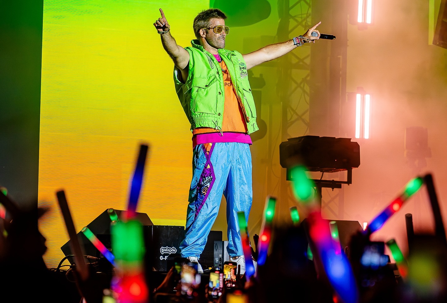 Vigyázat! DJ OTI visszatér a Plázsra